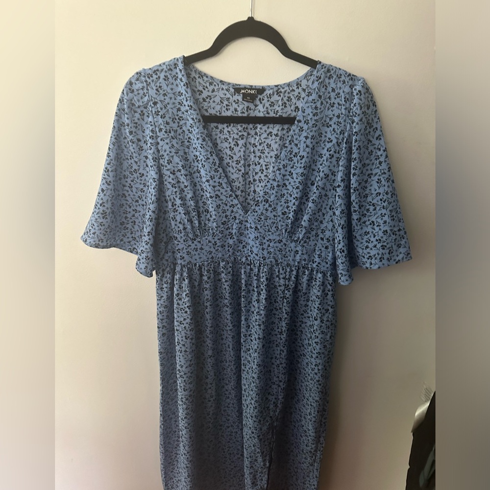 Monki short sleeve midi dress with side split in blue floral print